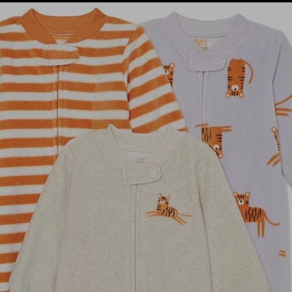 🔥Any 2 items for $20🔥 NWOT 3 pajamas- Microfleece footed zip-front - Picture 3 of 4